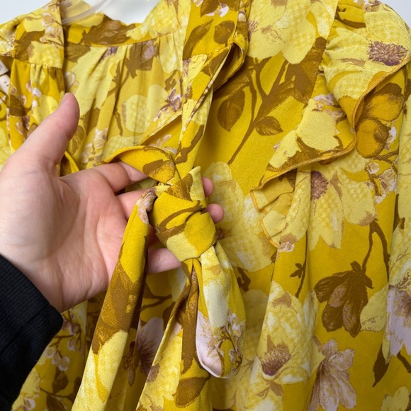 Happy X Nature Kate Hudson Yellow Floral Blouse - Picture 5 of 8